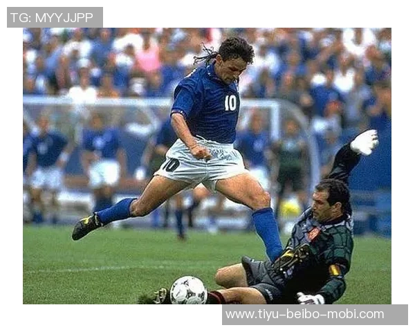 四大足球传奇同聚一堂巴乔晒与大罗马尔蒂尼菲戈合影 四大足球传奇同聚一堂巴乔晒与大罗马尔蒂尼菲戈合影